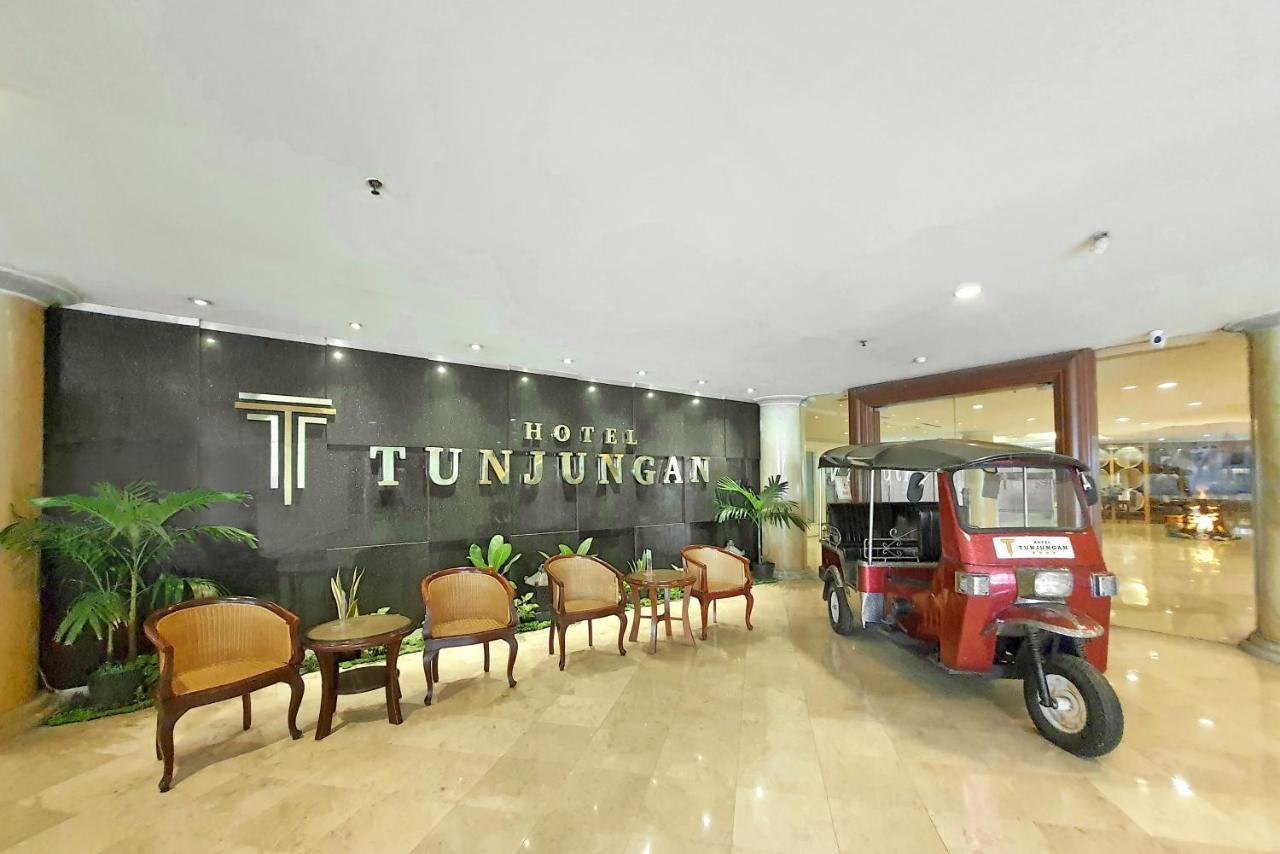 Tunjungan Hotel Surabaya Exterior foto