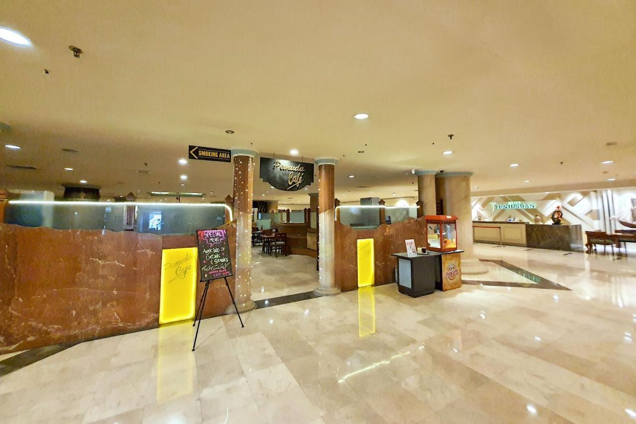 Tunjungan Hotel Surabaya Exterior foto